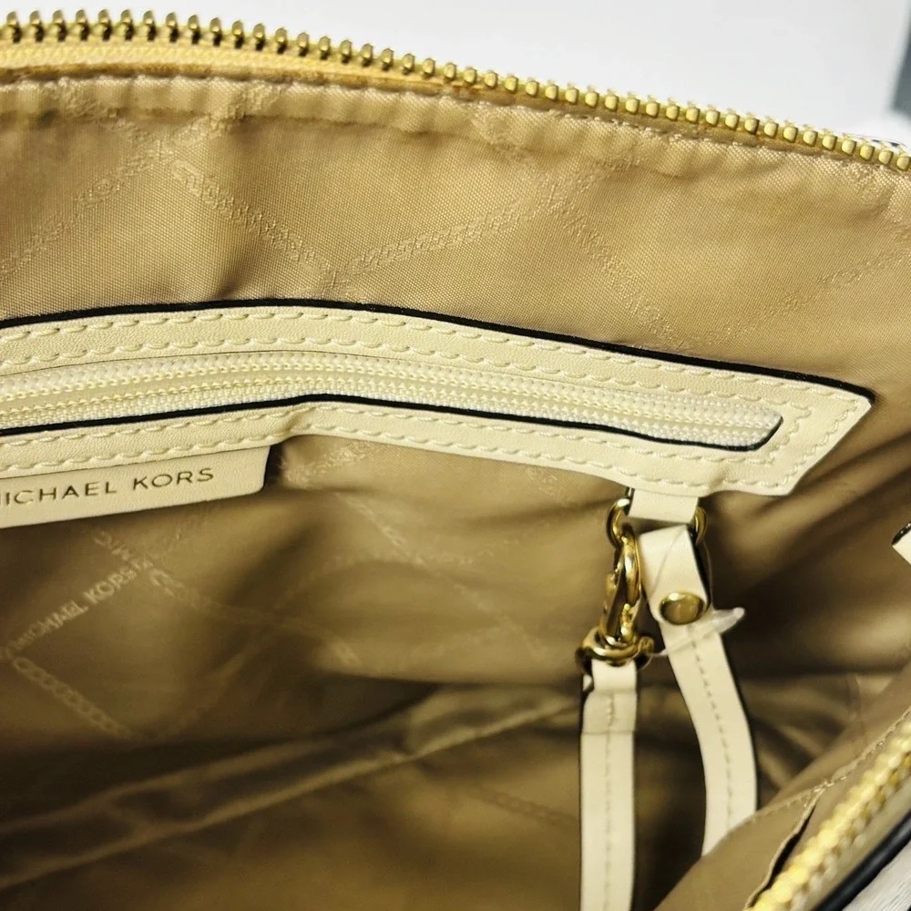 Michael Kors Sienna‎ Medium Pebbled Leather Satchel Bag Purse Soft White Chic